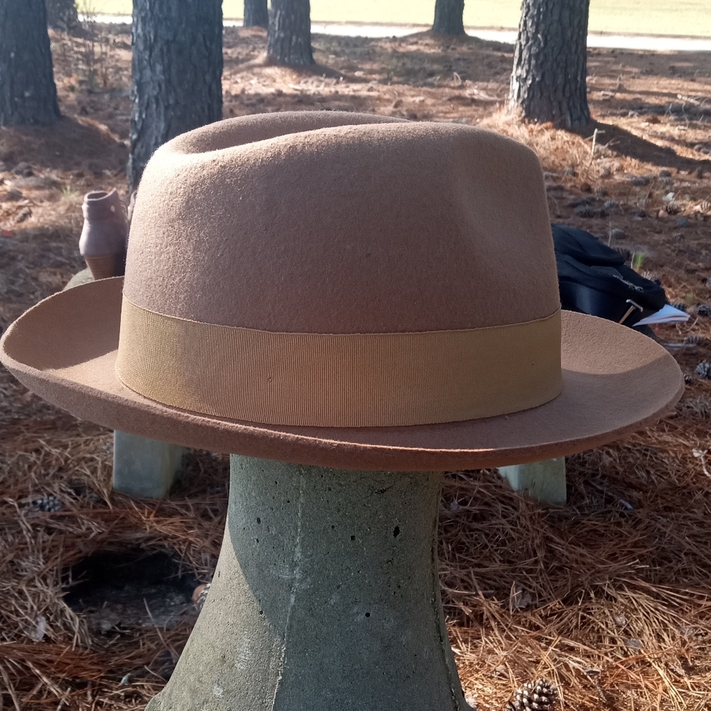 Monique Men Hat - Picture 2 of 6